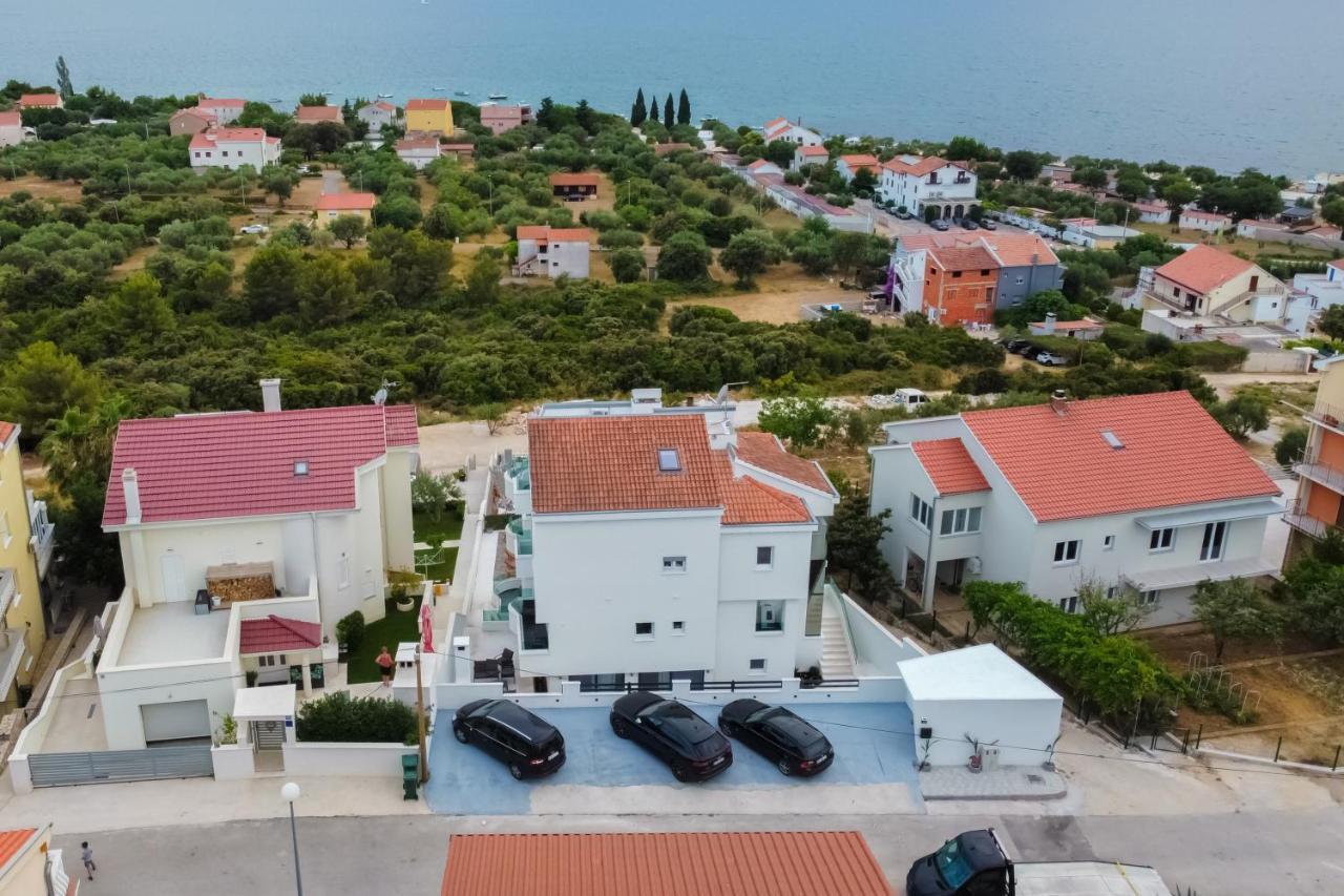Holiday House Dominik Apartments 스베티 페타르 외부 사진