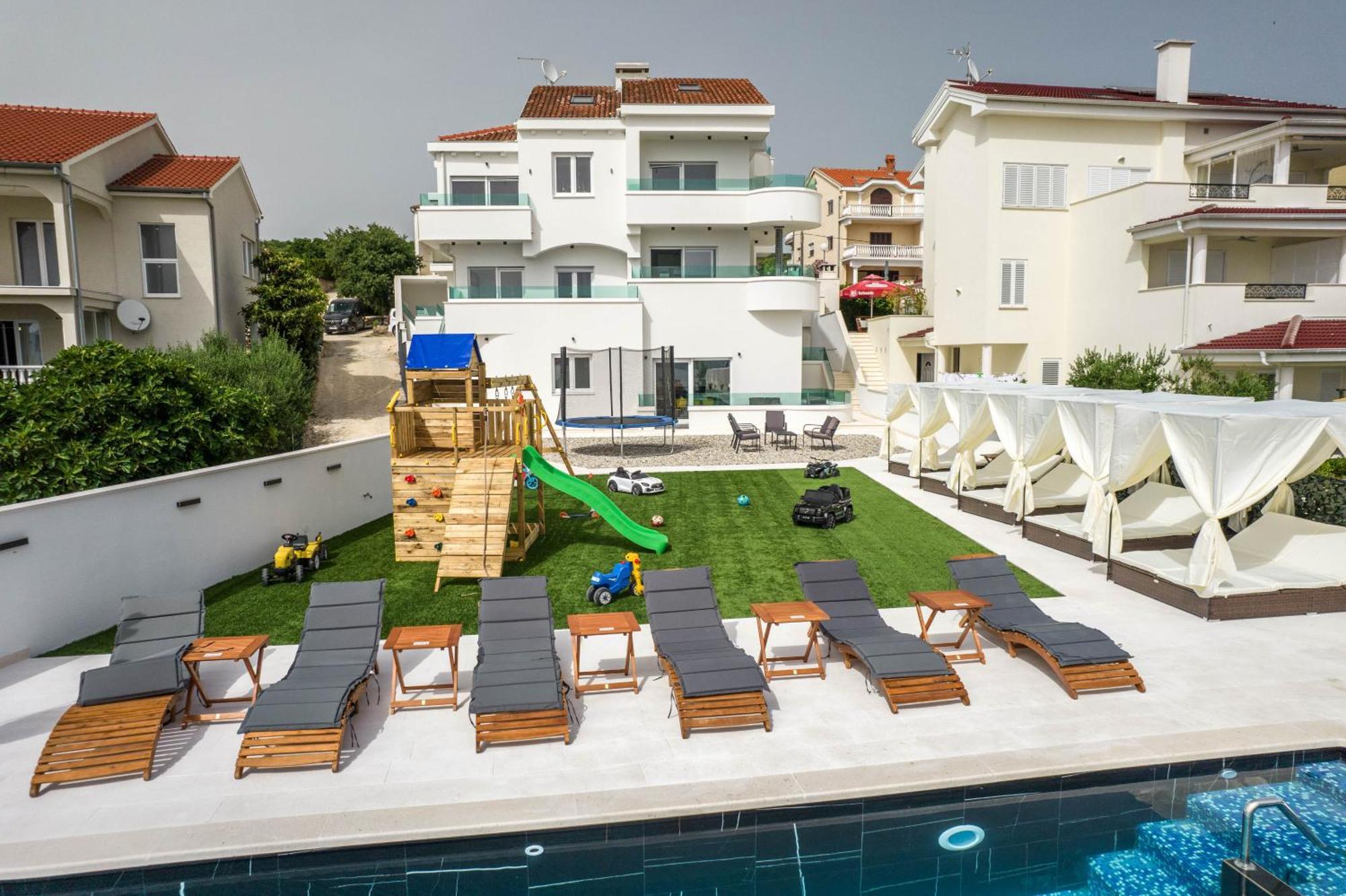 Holiday House Dominik Apartments 스베티 페타르 객실 사진