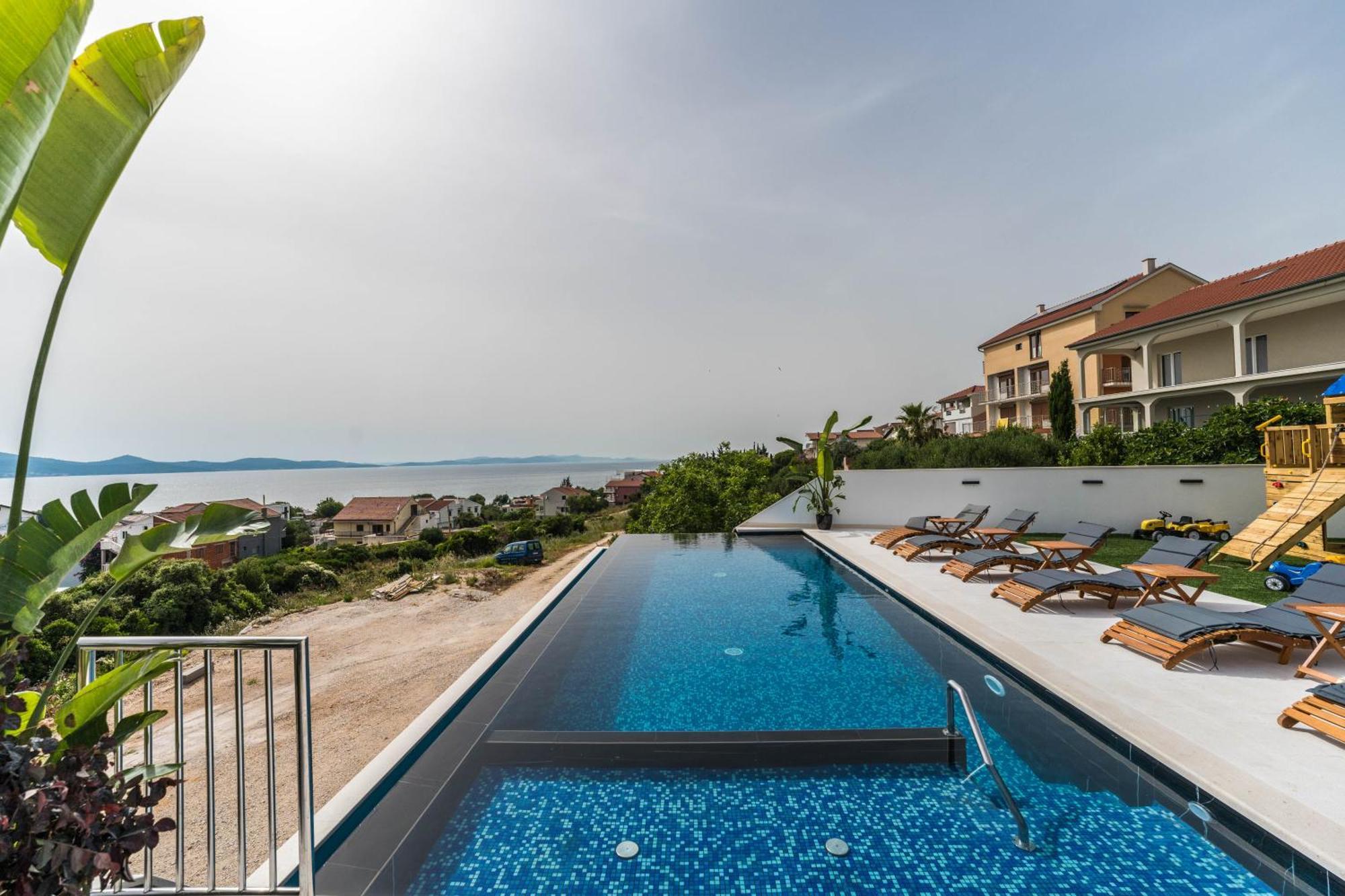 Holiday House Dominik Apartments 스베티 페타르 객실 사진