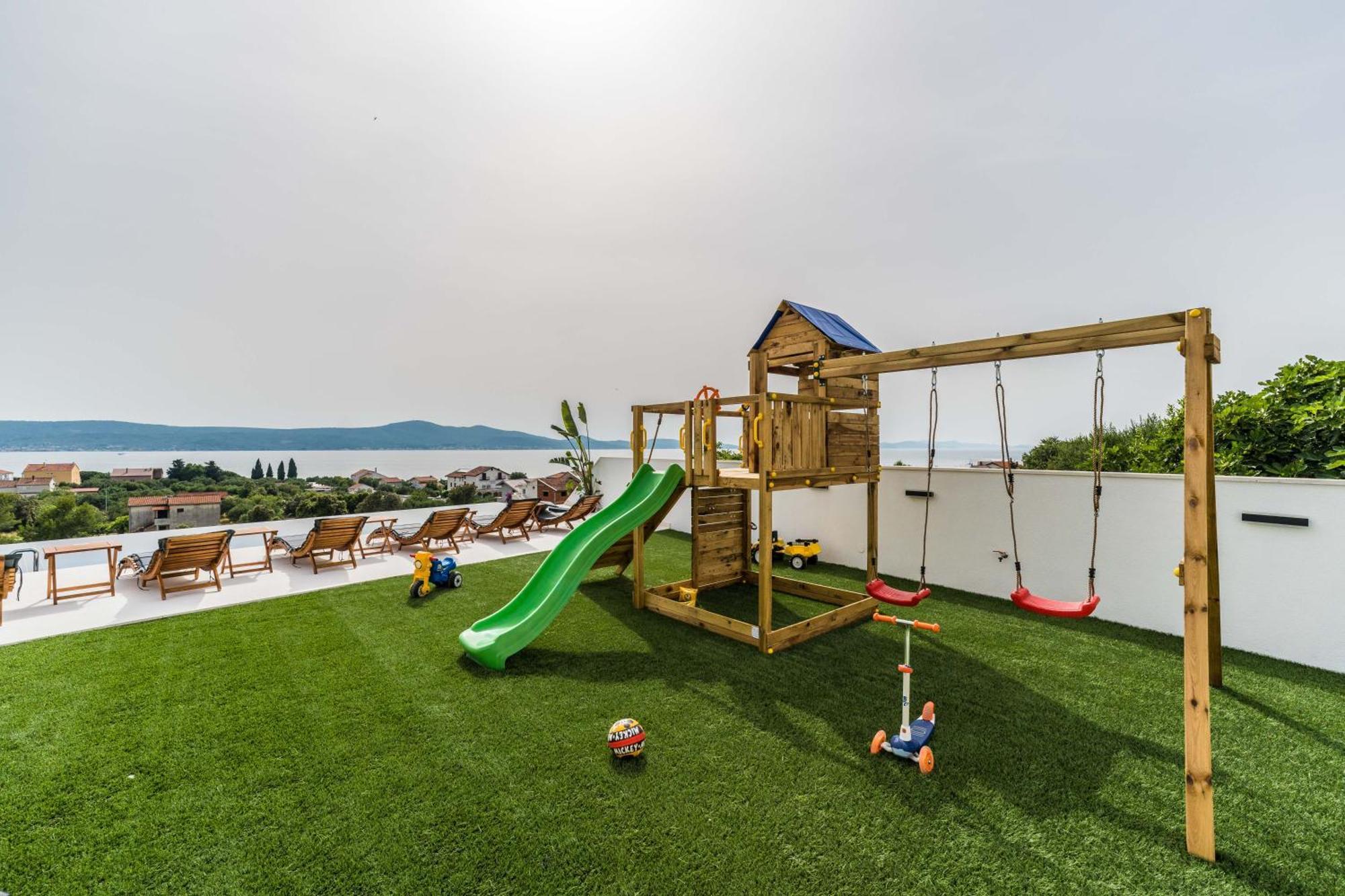 Holiday House Dominik Apartments 스베티 페타르 객실 사진