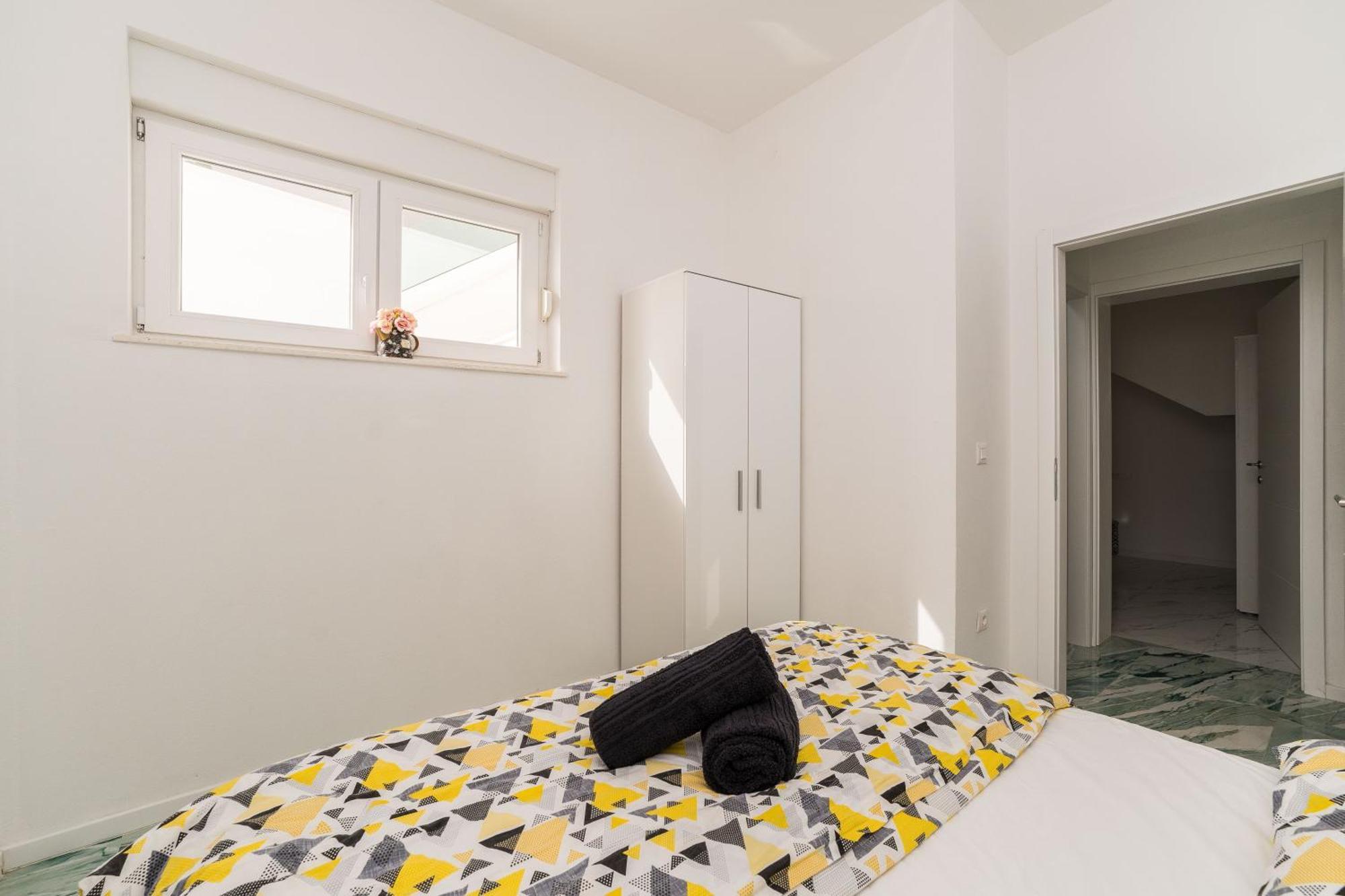 Holiday House Dominik Apartments 스베티 페타르 객실 사진