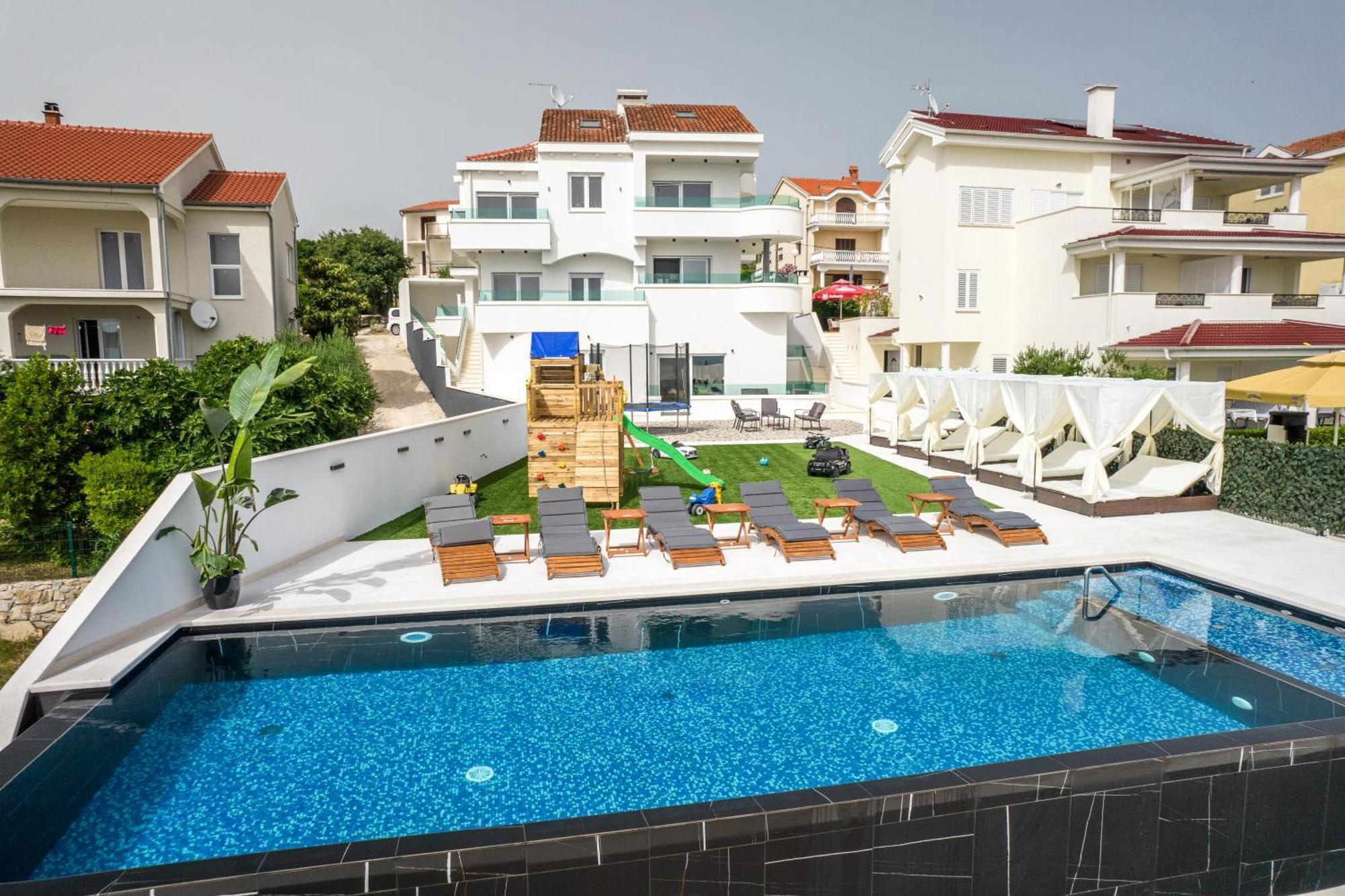 Holiday House Dominik Apartments 스베티 페타르 객실 사진